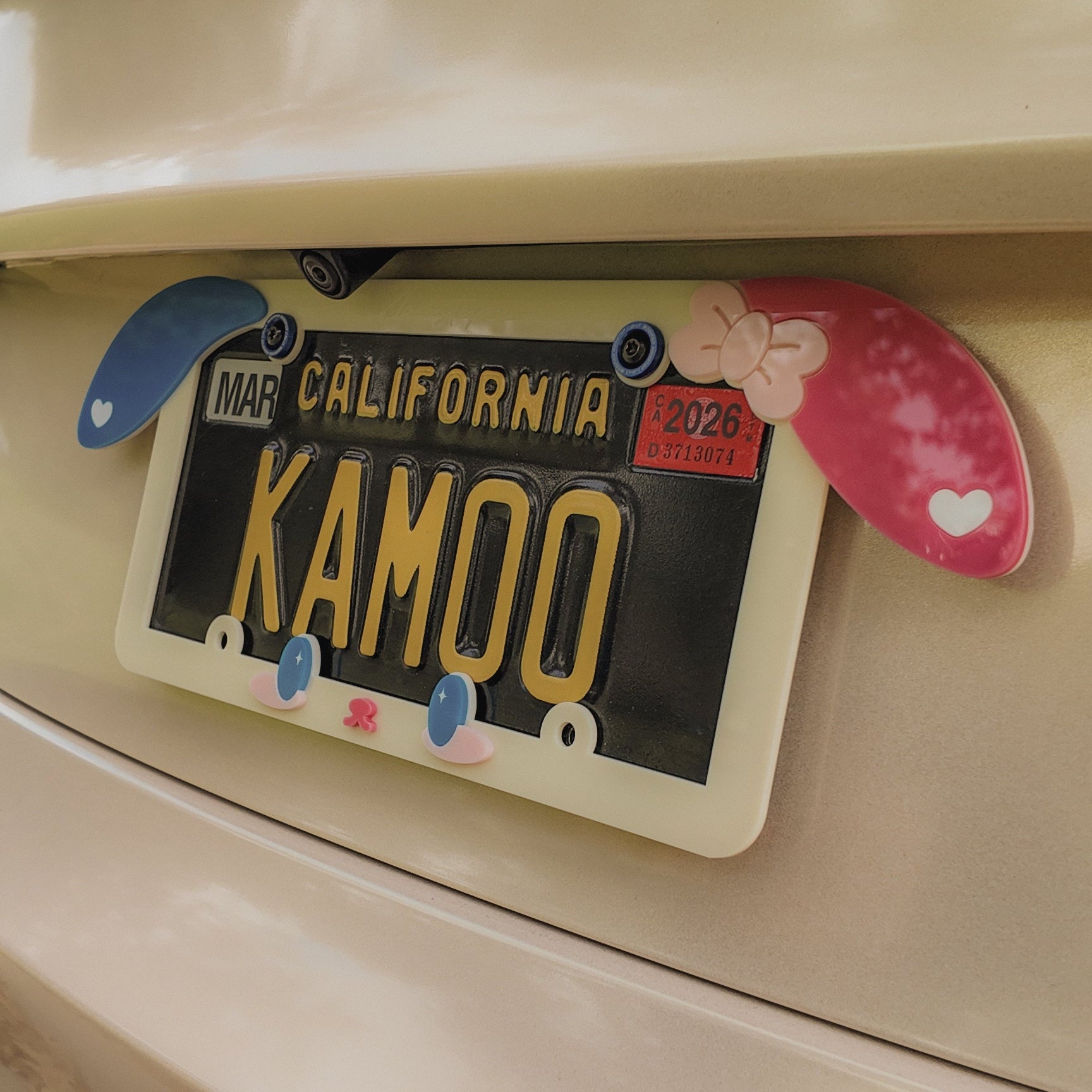 Lovely Hana Acrylic License Plate Frame